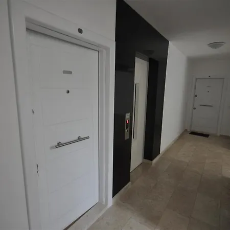 Best 11 B Blok No-18 Apartment